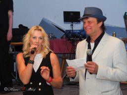 Künstler helfen Kinder - Mit Musik zur Menschlichkeit